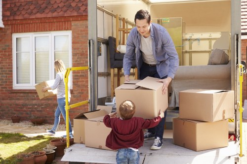 Free quote discussion for a Holland Park property move