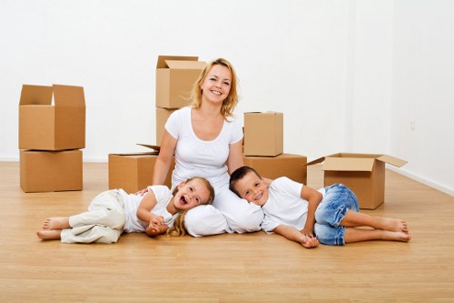 Local packing supplies suitable for flats and houses in Holland Park